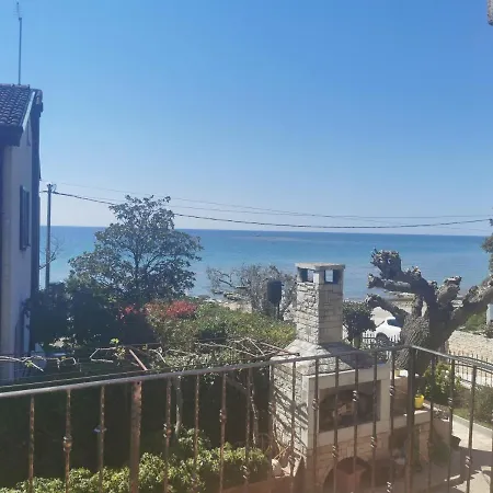 Romantic For Two On The Sea Apartment