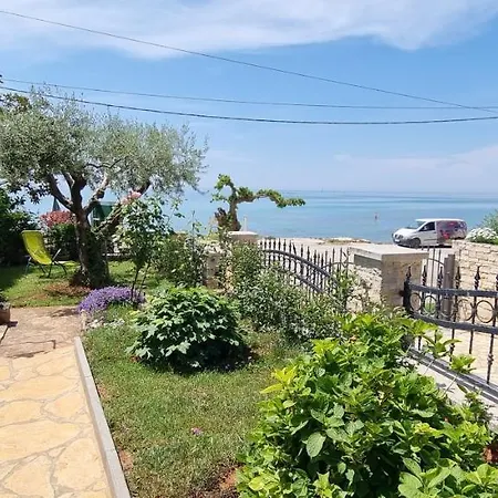 Apartment Romantic For Two On The Sea Zambratija (Istria)